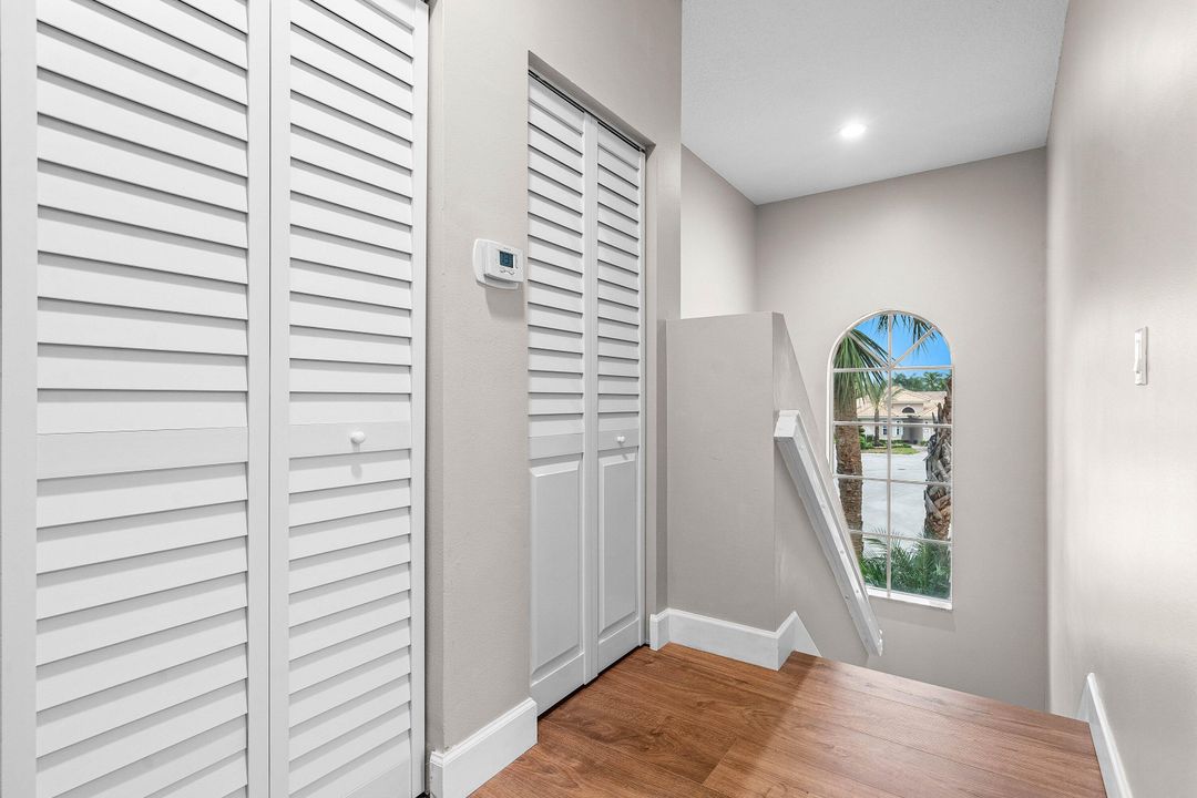 For Sale: $559,000 (3 beds, 2 baths, 1900 Square Feet)