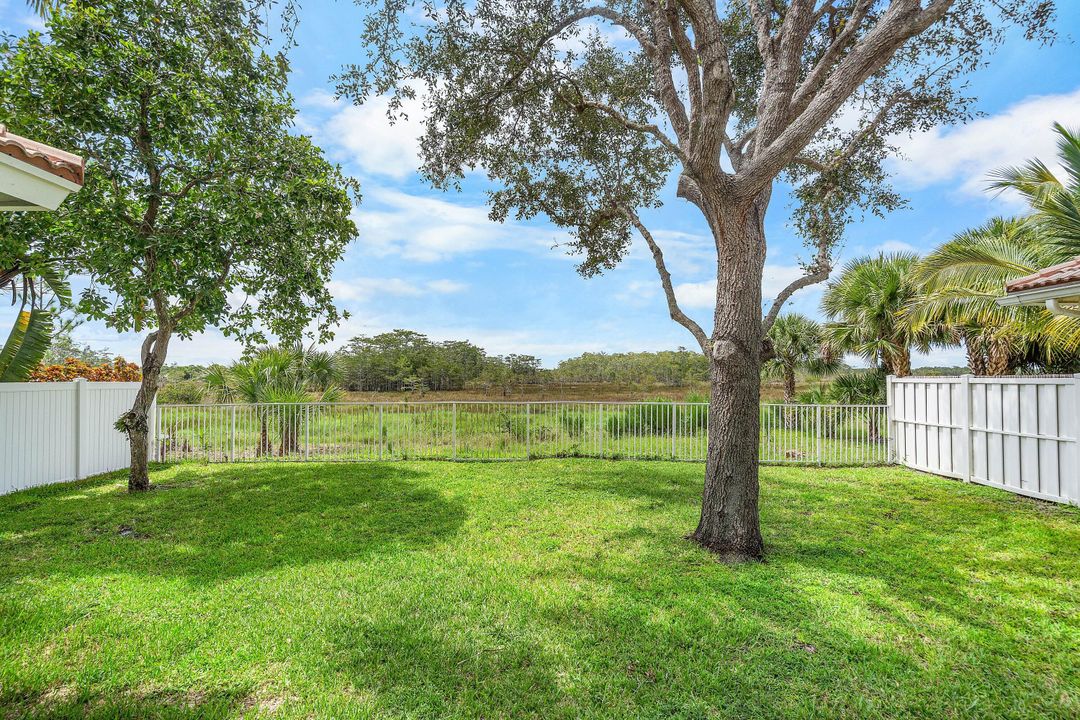 For Sale: $559,000 (3 beds, 2 baths, 1900 Square Feet)