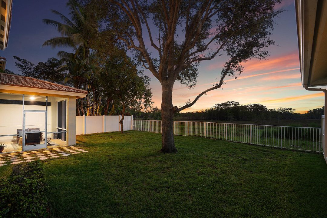 For Sale: $559,000 (3 beds, 2 baths, 1900 Square Feet)