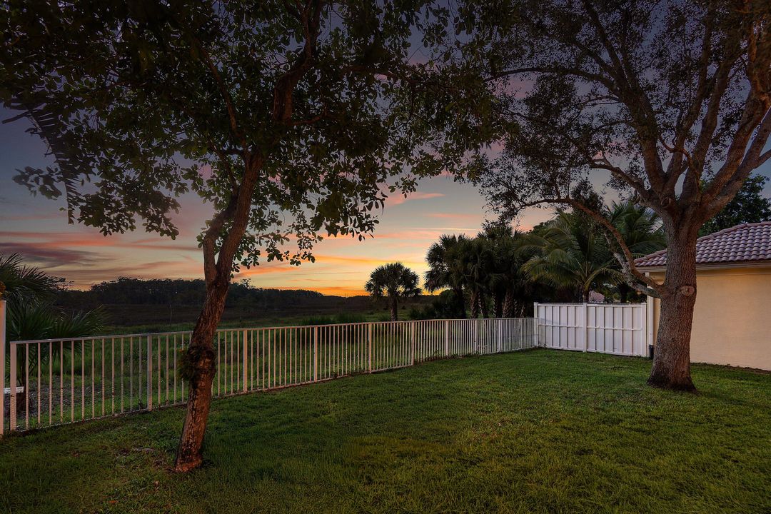 For Sale: $559,000 (3 beds, 2 baths, 1900 Square Feet)