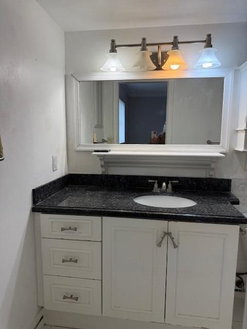 Active With Contract: $46,900 (2 beds, 1 baths, 894 Square Feet)