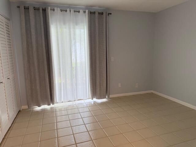 For Sale: $87,700 (1 beds, 1 baths, 612 Square Feet)