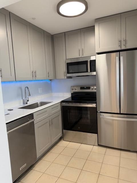 For Sale: $87,700 (1 beds, 1 baths, 612 Square Feet)