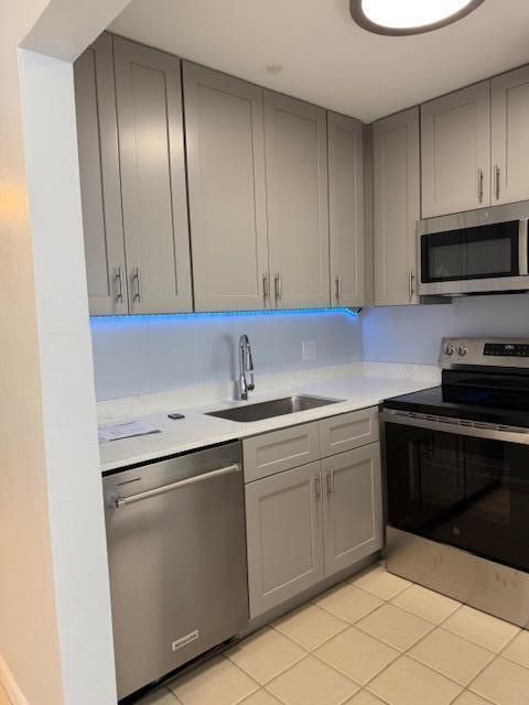 For Sale: $87,700 (1 beds, 1 baths, 612 Square Feet)