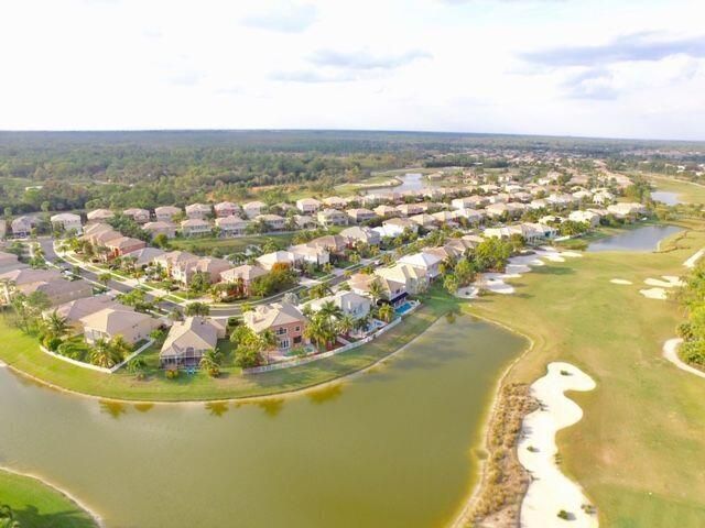 For Rent: $3,800 (4 beds, 2 baths, 2003 Square Feet)