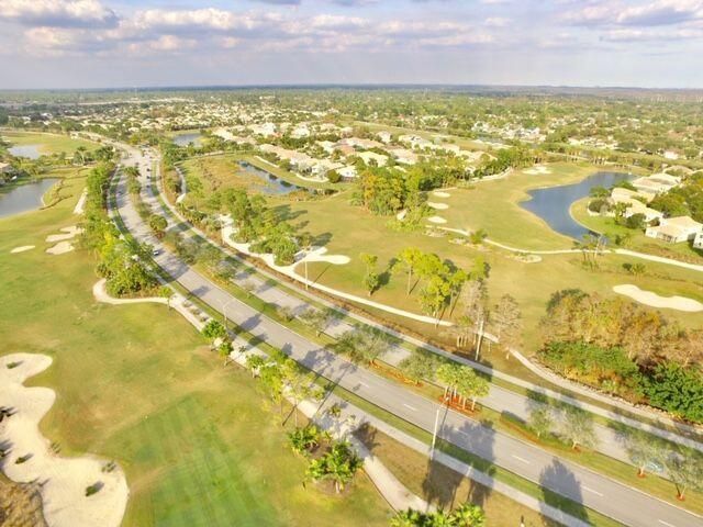 For Rent: $3,800 (4 beds, 2 baths, 2003 Square Feet)