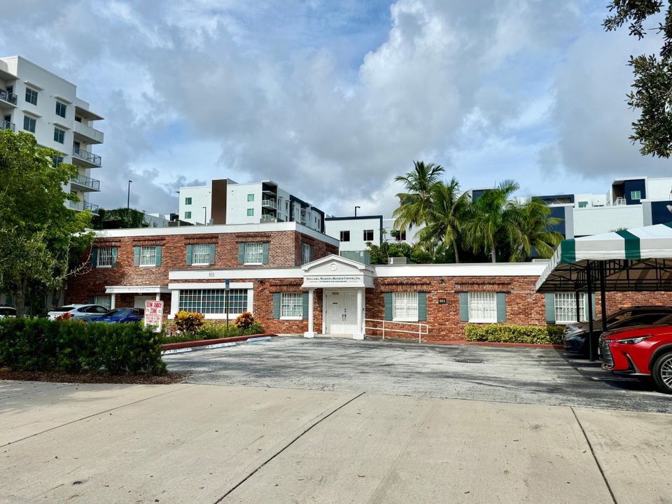 Под контрактом: $5,200,000 (0 спален, 0 ванн, 6500 Квадратных фут)