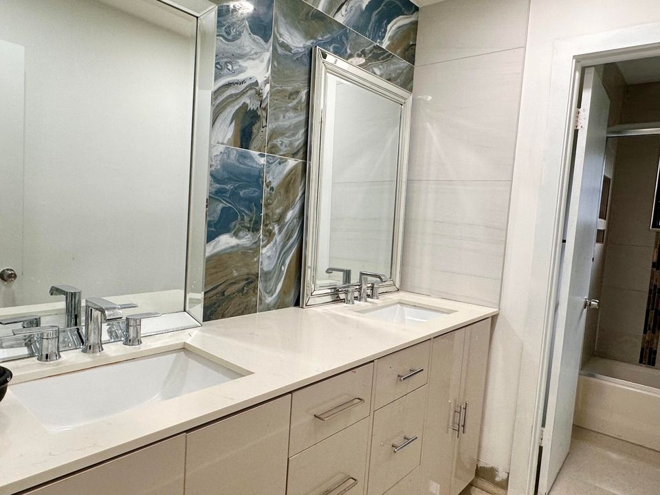 В аренду: $4,500 (4 спален, 2 ванн, 2404 Квадратных фут)