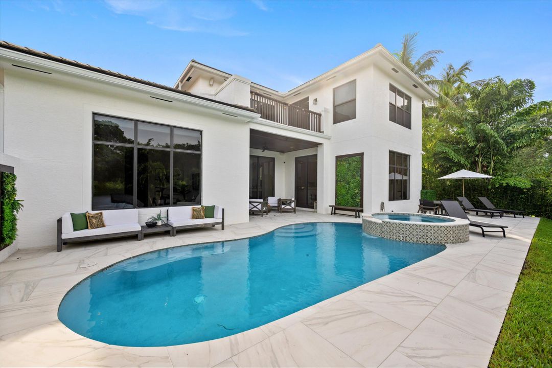 En Venta: $2,750,000 (5 camas, 5 baños, 4499 Pies cuadrados)