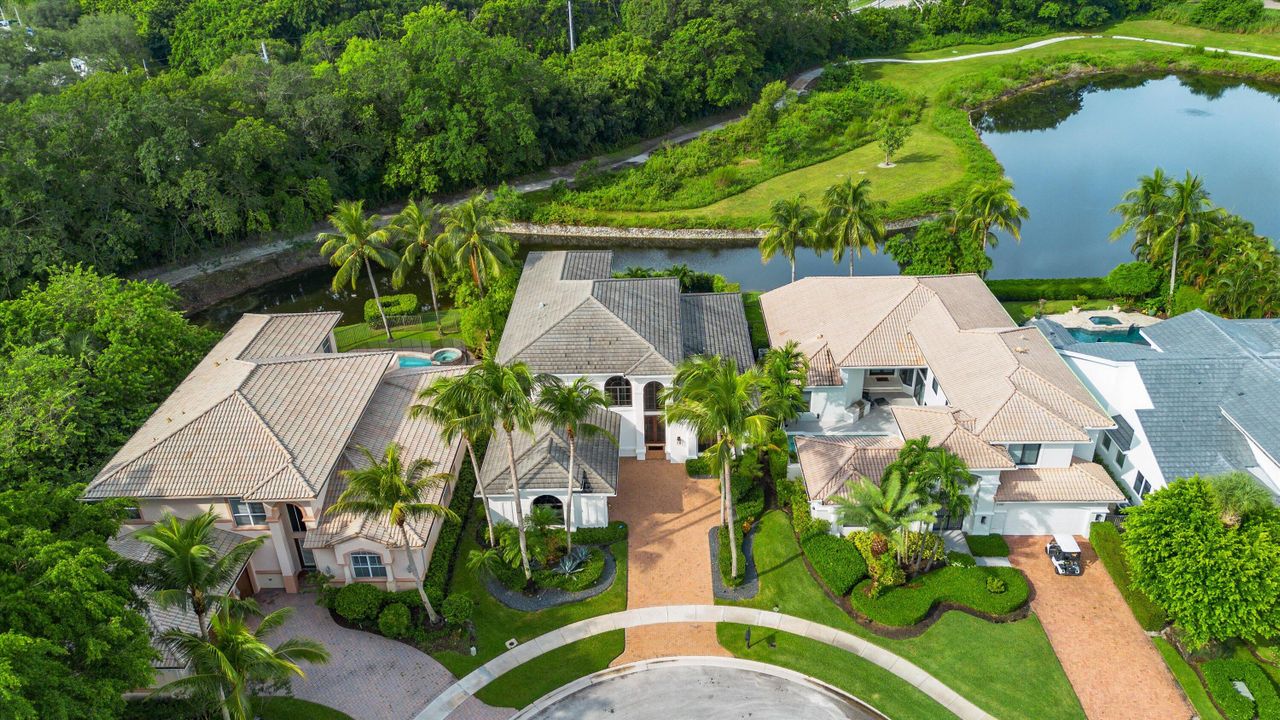 En Venta: $2,750,000 (5 camas, 5 baños, 4499 Pies cuadrados)