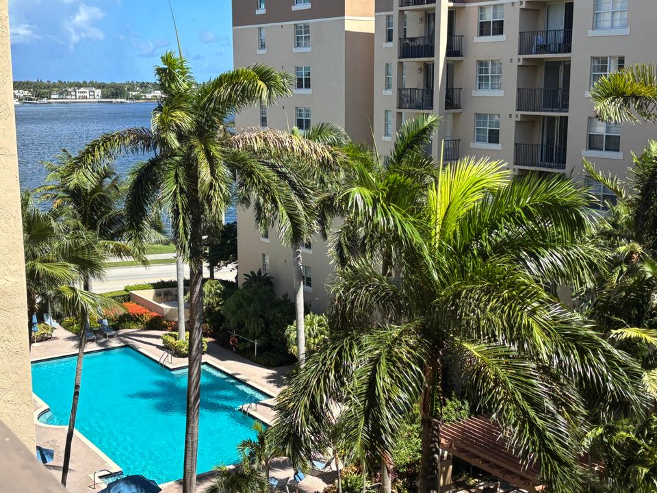 Recently Rented: $1,945 (1 beds, 1 baths, 662 Square Feet)