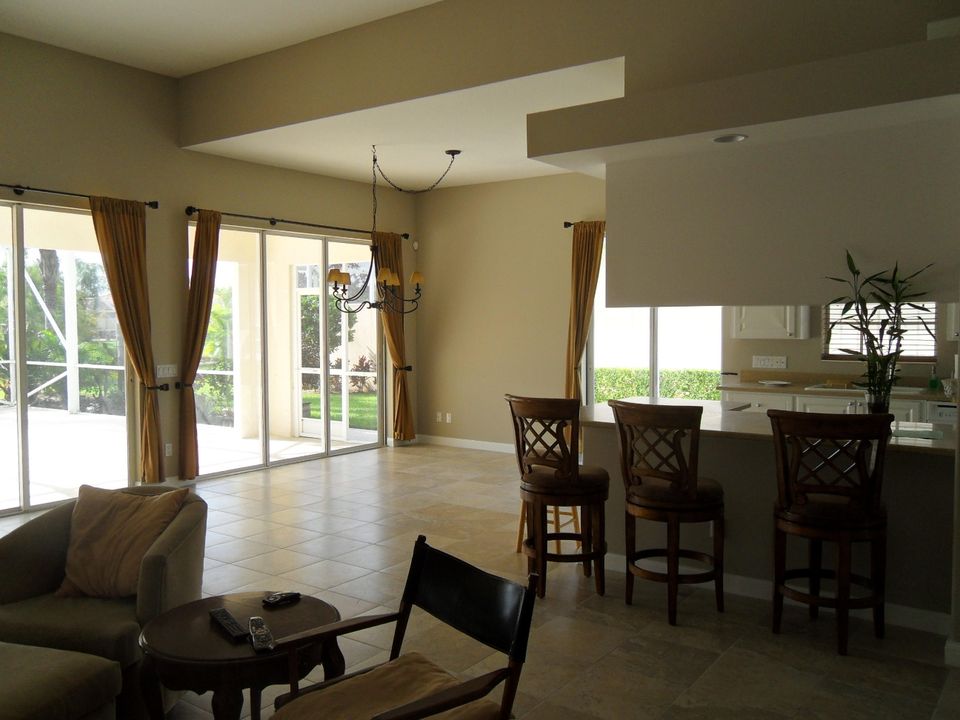 En Renta: $3,895 (3 camas, 2 baños, 2001 Pies cuadrados)