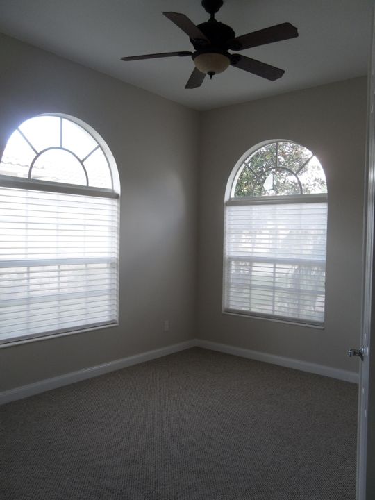 En Renta: $3,895 (3 camas, 2 baños, 2001 Pies cuadrados)