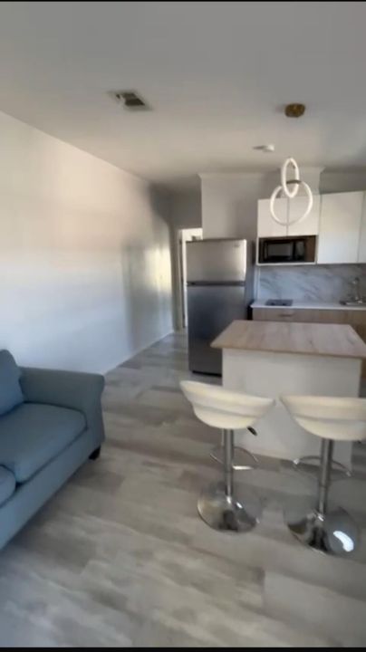 For Sale: $115,000 (3 beds, 3 baths, 1420 Square Feet)