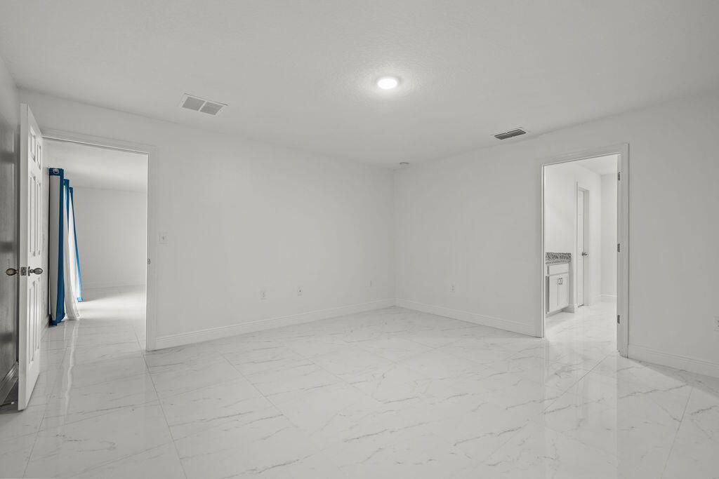 Active With Contract: $2,895 (4 beds, 2 baths, 1796 Square Feet)