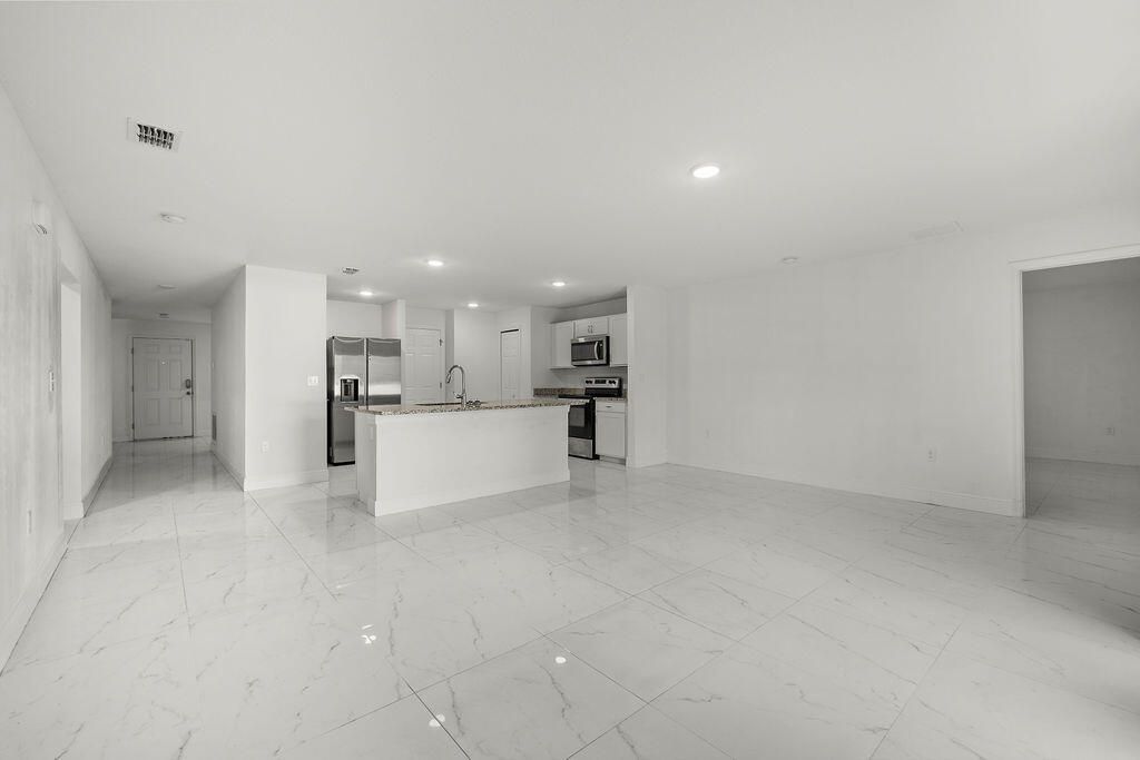 Active With Contract: $2,895 (4 beds, 2 baths, 1796 Square Feet)