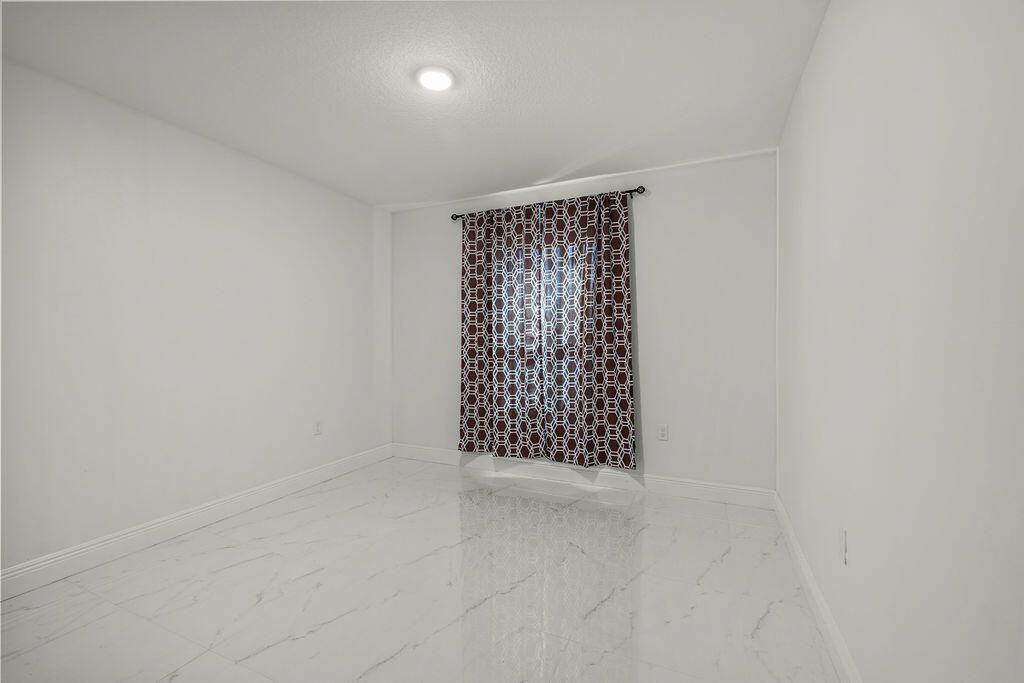 Active With Contract: $2,895 (4 beds, 2 baths, 1796 Square Feet)