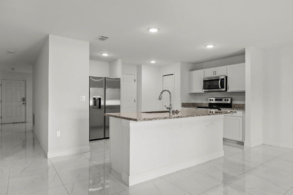 Active With Contract: $2,895 (4 beds, 2 baths, 1796 Square Feet)