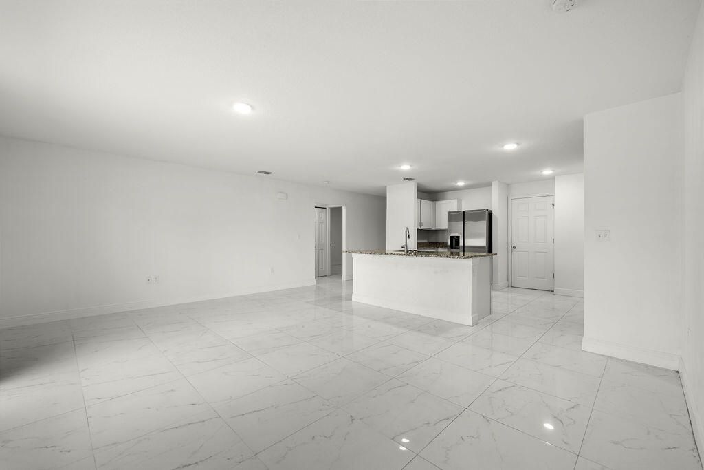 Active With Contract: $2,895 (4 beds, 2 baths, 1796 Square Feet)