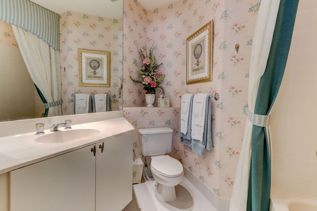 For Rent: $12,500 (3 beds, 2 baths, 2540 Square Feet)