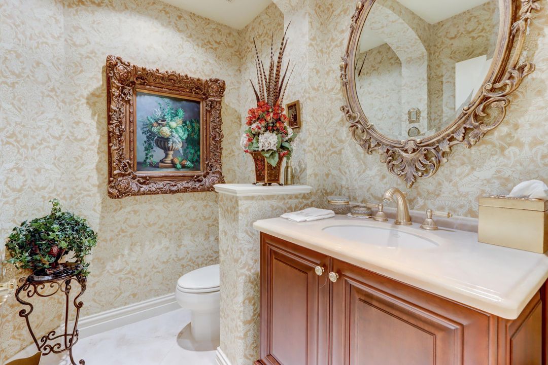 For Rent: $12,500 (3 beds, 2 baths, 2540 Square Feet)