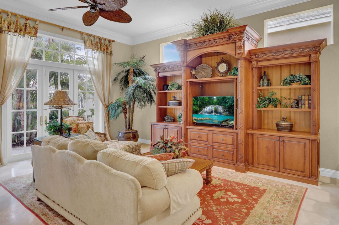 For Rent: $12,500 (3 beds, 2 baths, 2540 Square Feet)