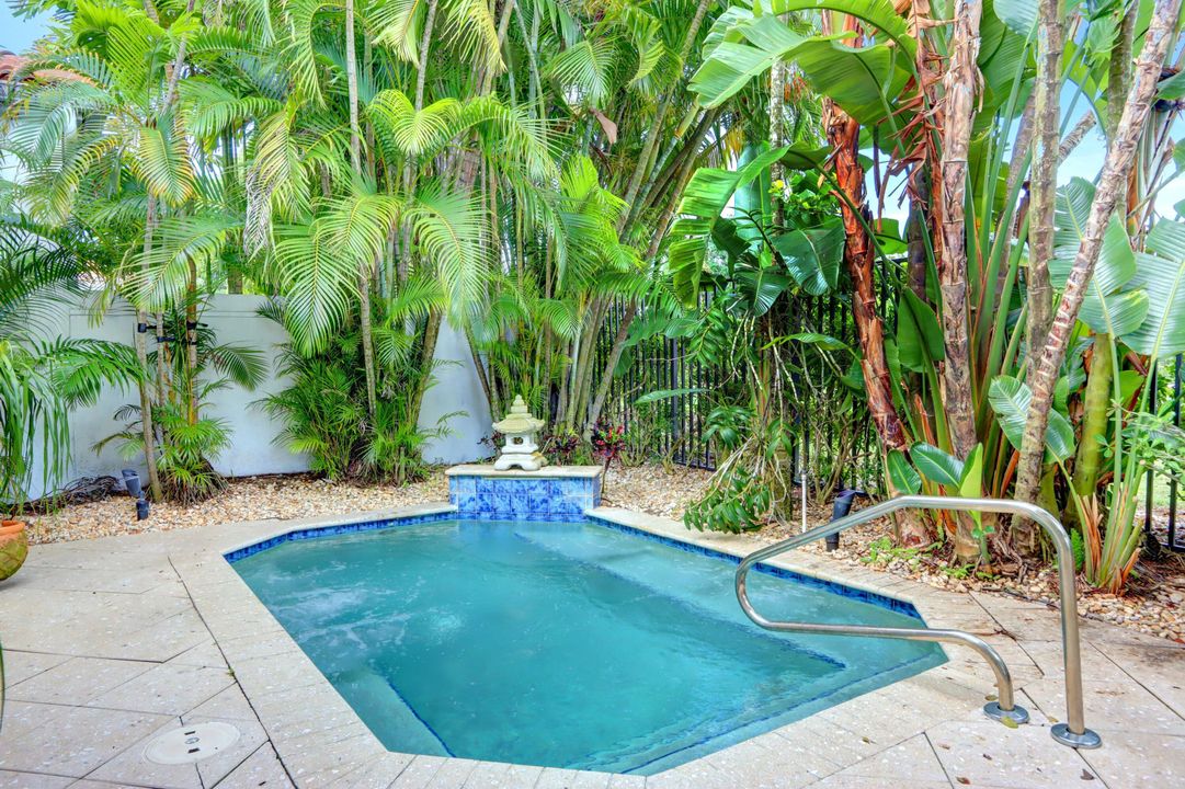 For Rent: $12,500 (3 beds, 2 baths, 2540 Square Feet)