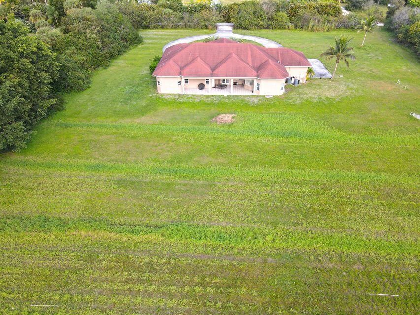 出租: $5,300 (5 贝兹, 4 浴室, 4619 平方英尺)