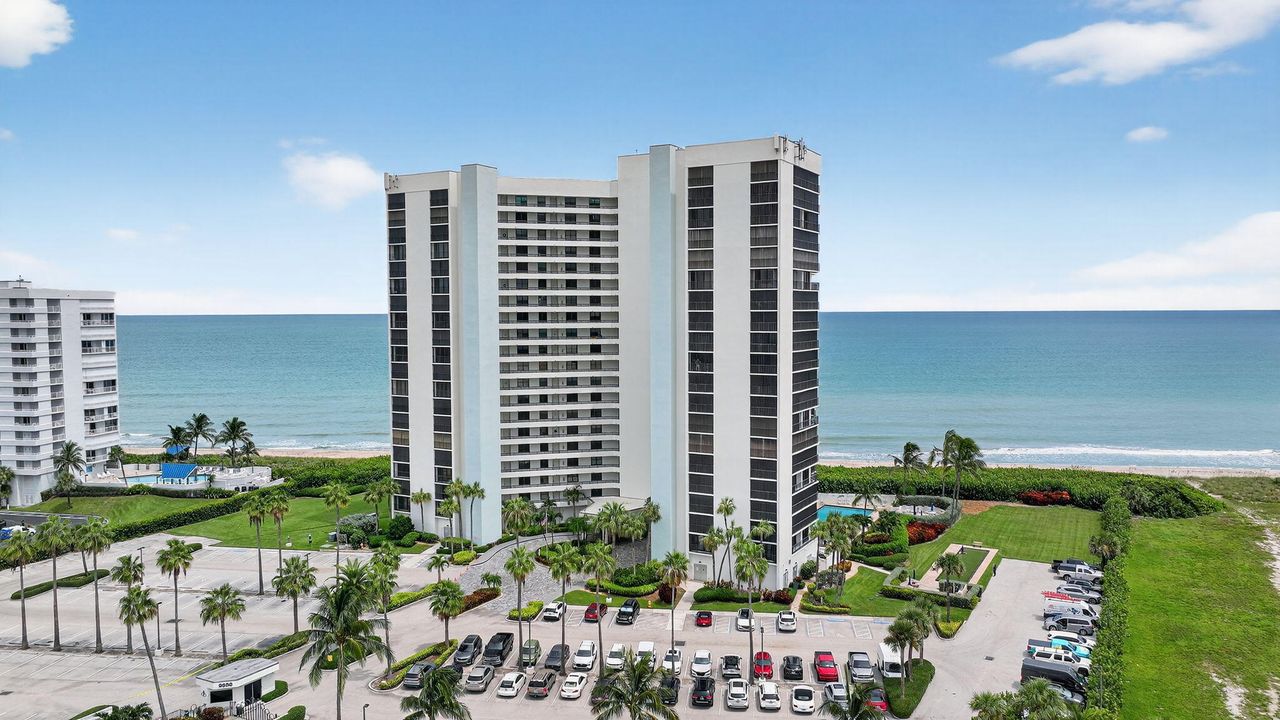 For Sale: $599,000 (2 beds, 2 baths, 1209 Square Feet)