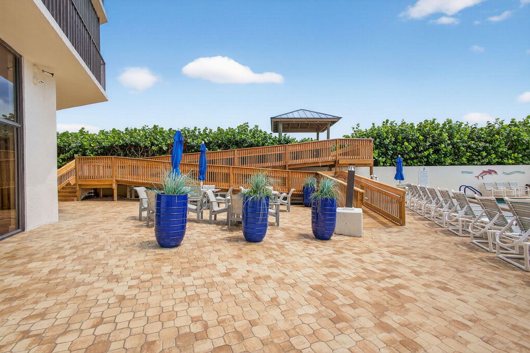 For Sale: $599,000 (2 beds, 2 baths, 1209 Square Feet)