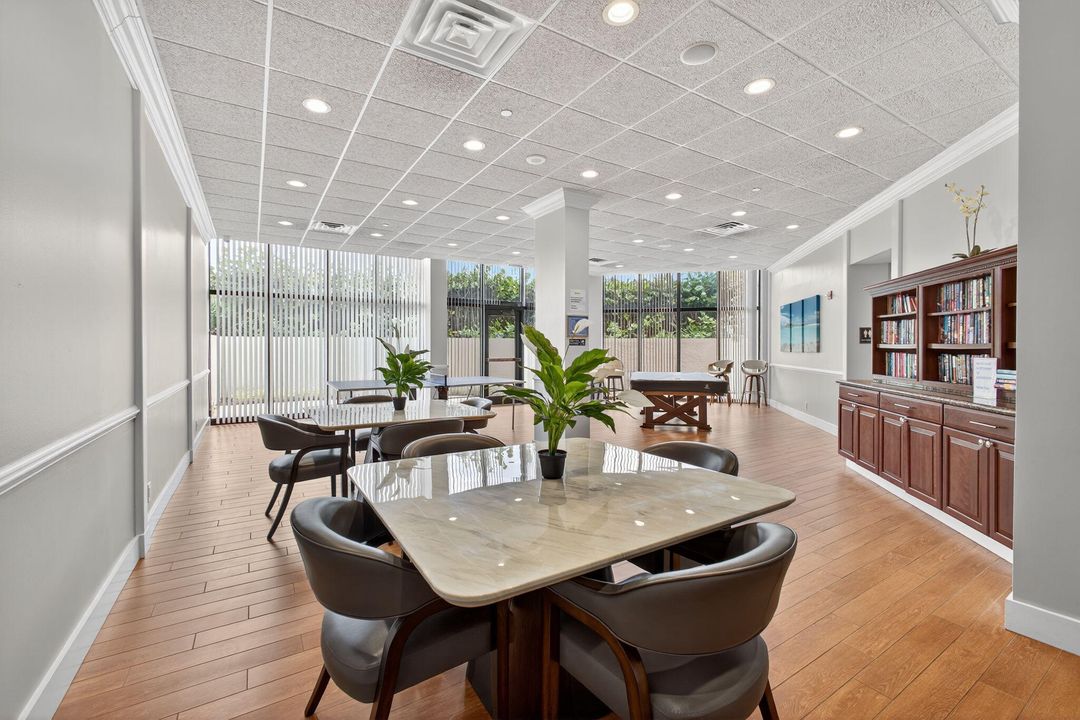 For Sale: $599,000 (2 beds, 2 baths, 1209 Square Feet)