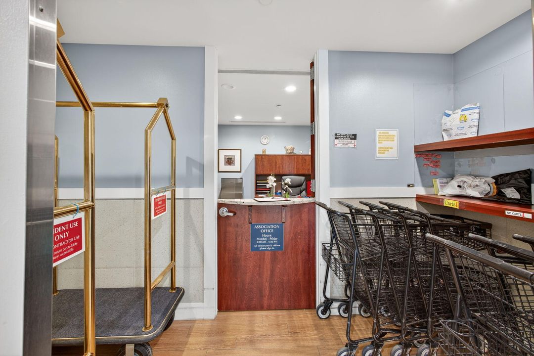 For Sale: $599,000 (2 beds, 2 baths, 1209 Square Feet)