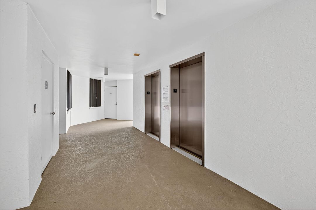 For Sale: $599,000 (2 beds, 2 baths, 1209 Square Feet)