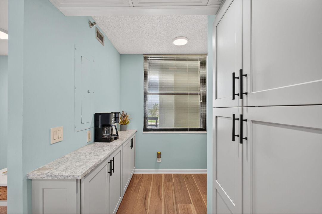 For Sale: $599,000 (2 beds, 2 baths, 1209 Square Feet)