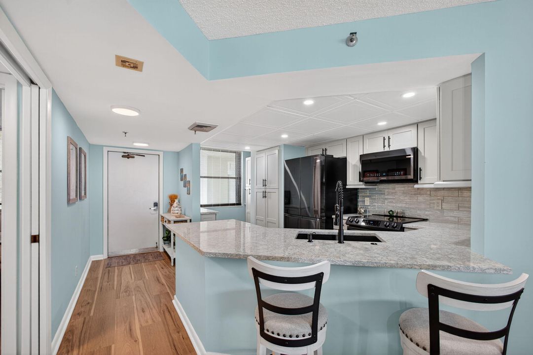 For Sale: $599,000 (2 beds, 2 baths, 1209 Square Feet)