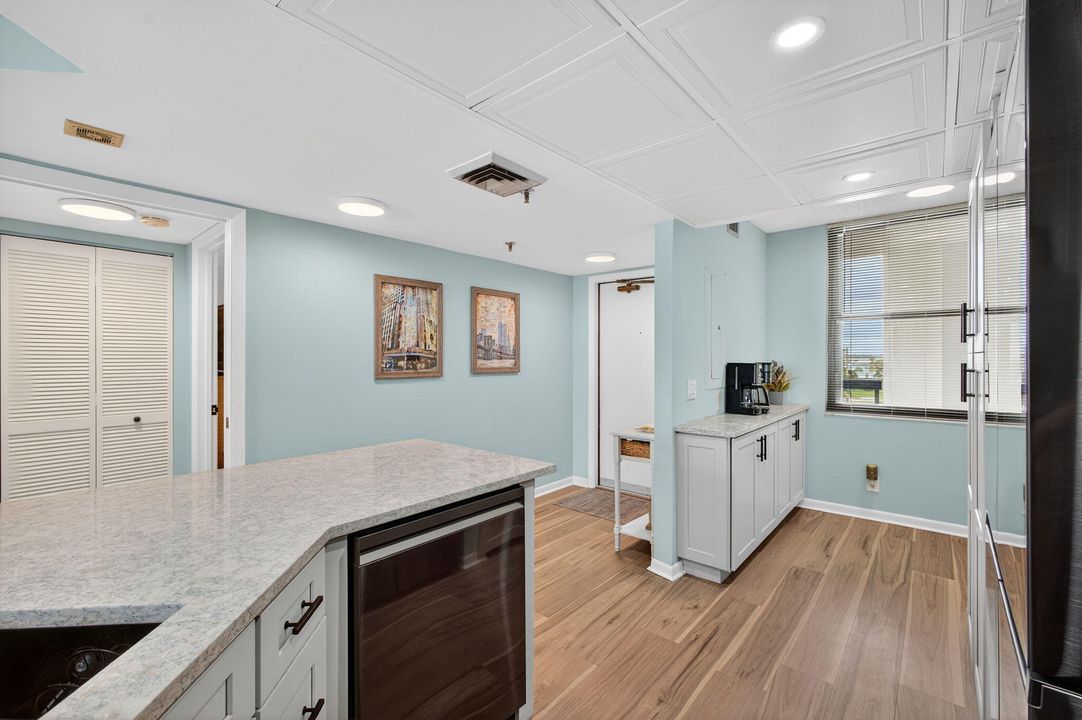 For Sale: $599,000 (2 beds, 2 baths, 1209 Square Feet)