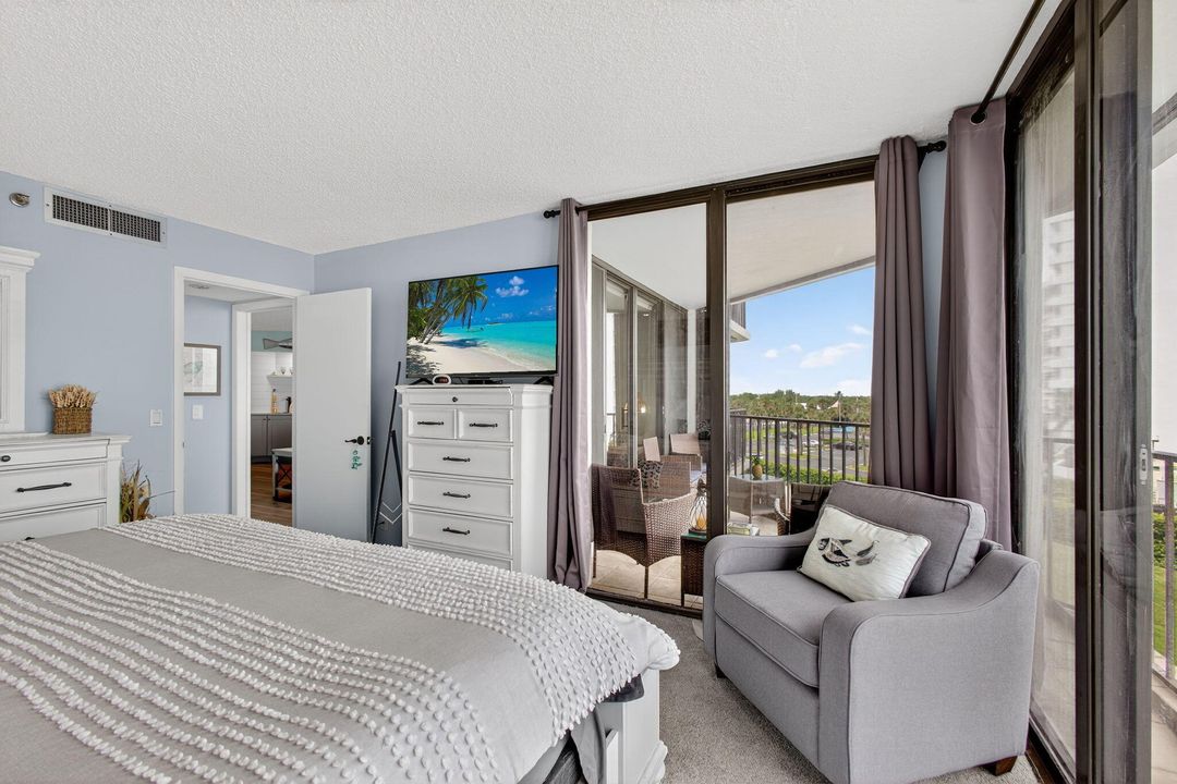 For Sale: $599,000 (2 beds, 2 baths, 1209 Square Feet)