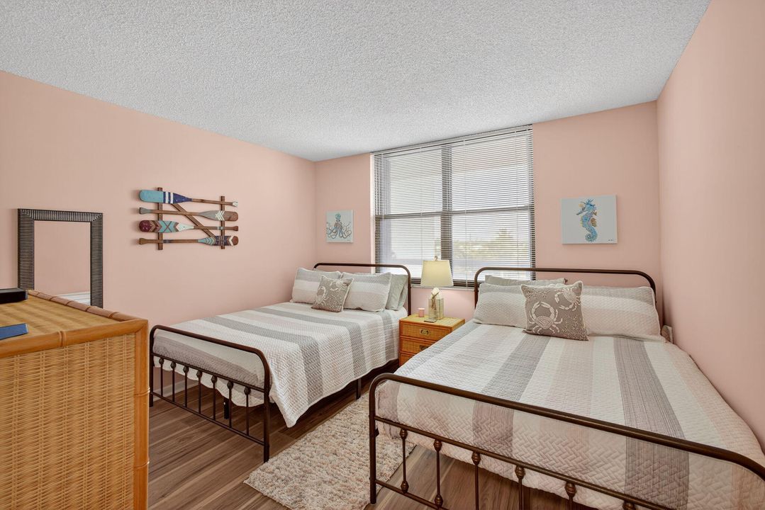 For Sale: $599,000 (2 beds, 2 baths, 1209 Square Feet)