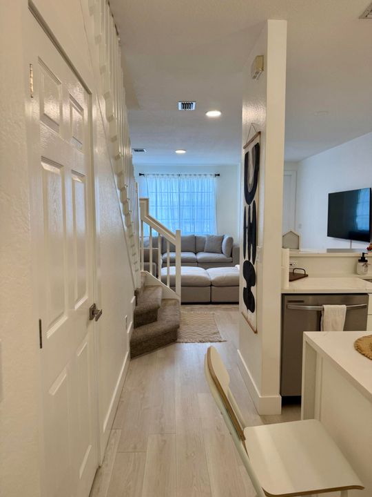 待售: $397,900 (3 贝兹, 2 浴室, 1437 平方英尺)