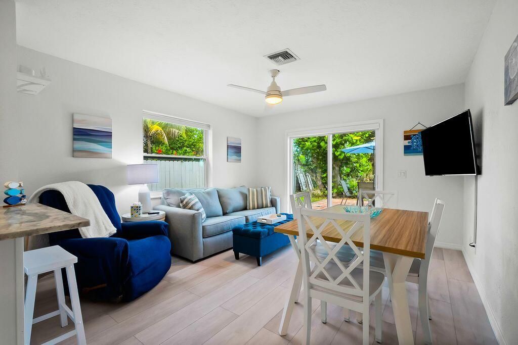 Под контрактом: $1,800 (2 спален, 1 ванн, 1200 Квадратных фут)