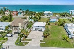 Под контрактом: $1,800 (2 спален, 1 ванн, 1200 Квадратных фут)