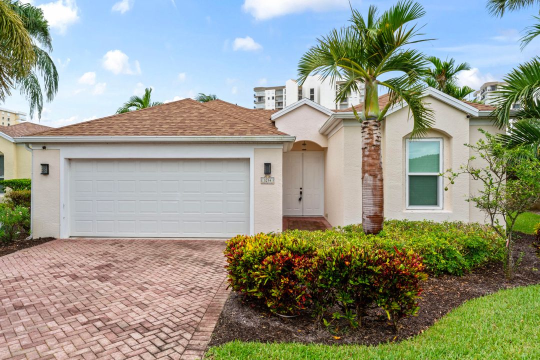 合同活跃: $485,000 (3 贝兹, 3 浴室, 1870 平方英尺)