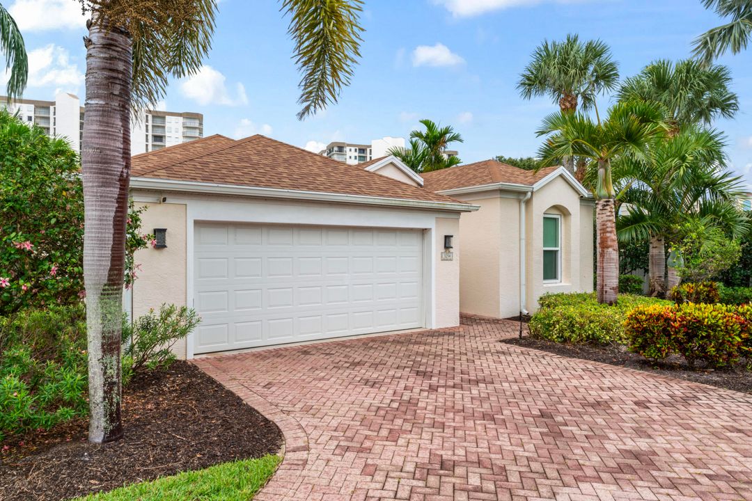 合同活跃: $485,000 (3 贝兹, 3 浴室, 1870 平方英尺)