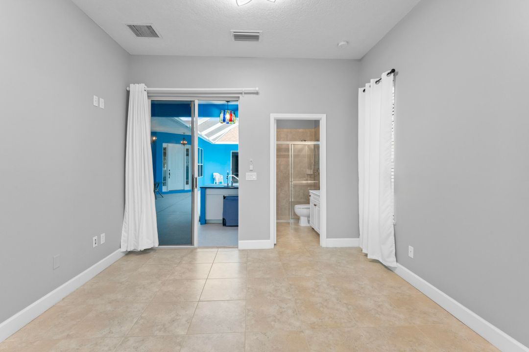 合同活跃: $485,000 (3 贝兹, 3 浴室, 1870 平方英尺)