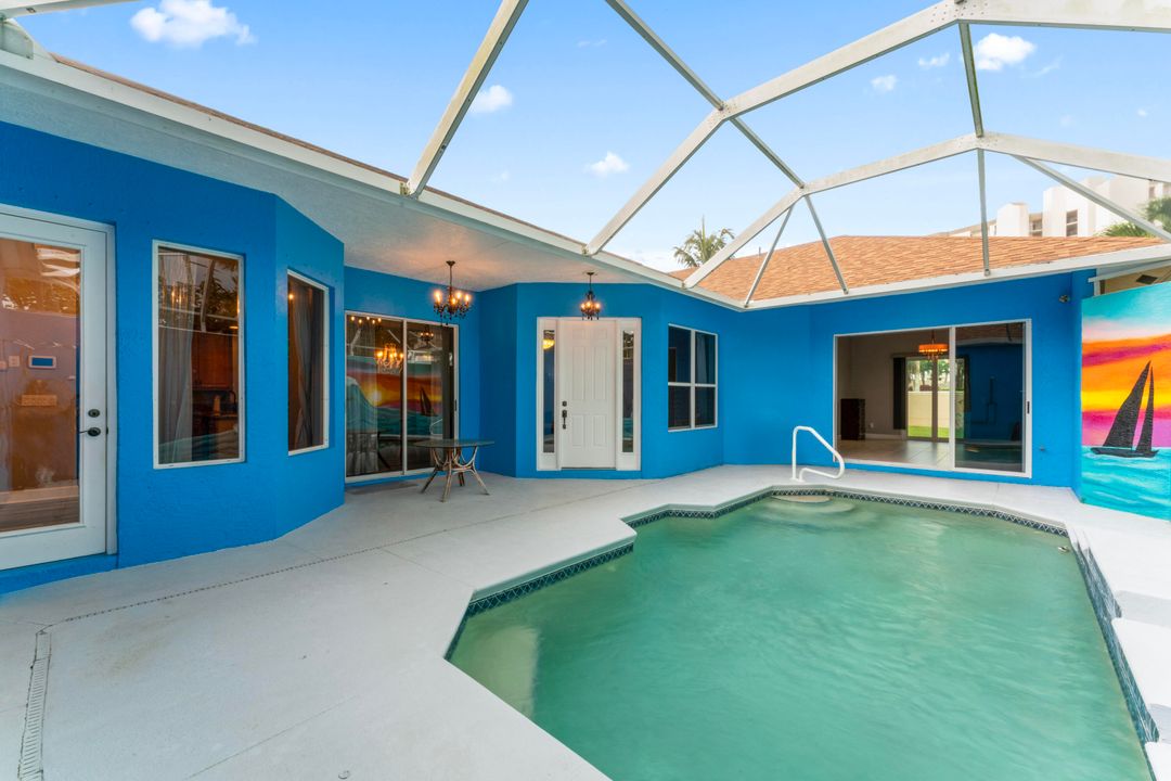 合同活跃: $485,000 (3 贝兹, 3 浴室, 1870 平方英尺)