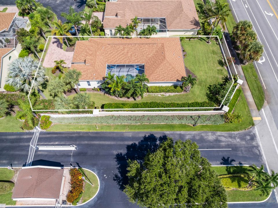 合同活跃: $485,000 (3 贝兹, 3 浴室, 1870 平方英尺)