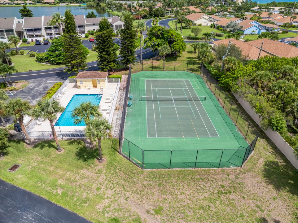 合同活跃: $485,000 (3 贝兹, 3 浴室, 1870 平方英尺)