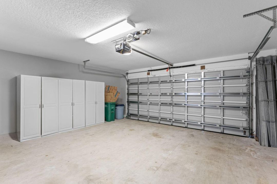 合同活跃: $485,000 (3 贝兹, 3 浴室, 1870 平方英尺)