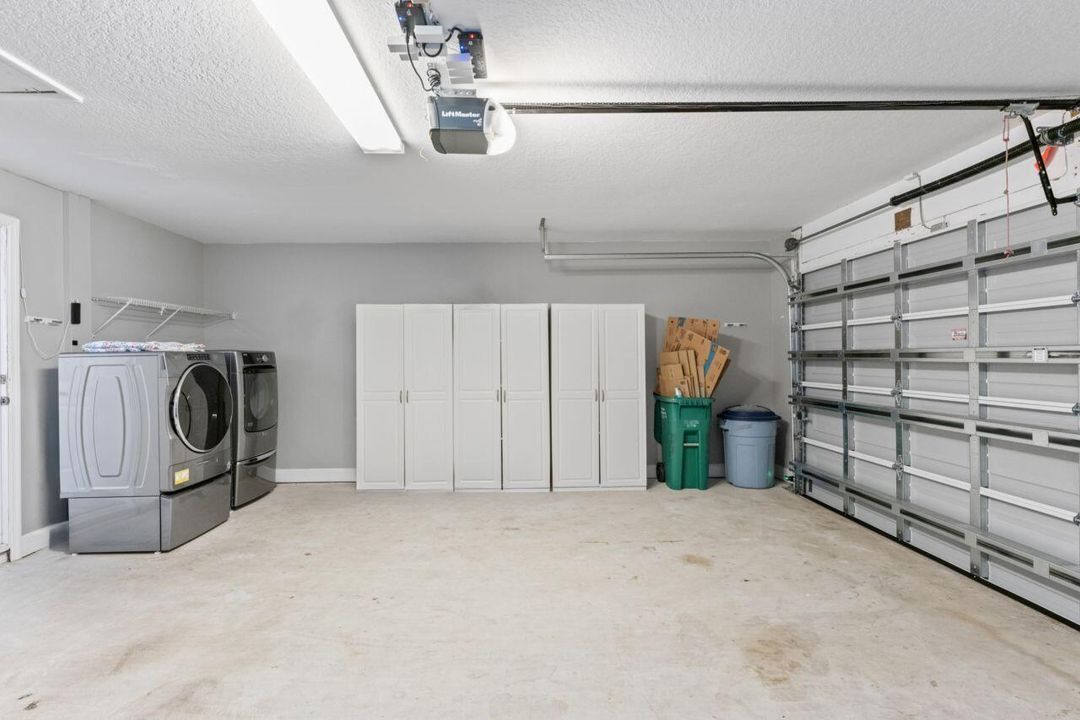 合同活跃: $485,000 (3 贝兹, 3 浴室, 1870 平方英尺)