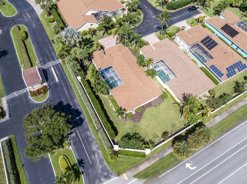 合同活跃: $485,000 (3 贝兹, 3 浴室, 1870 平方英尺)